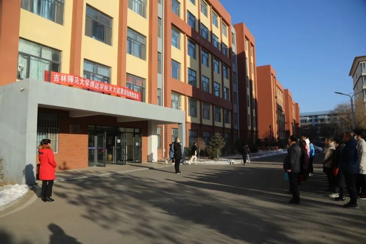 1638343382624477.jpg 640.webp (5).jpg